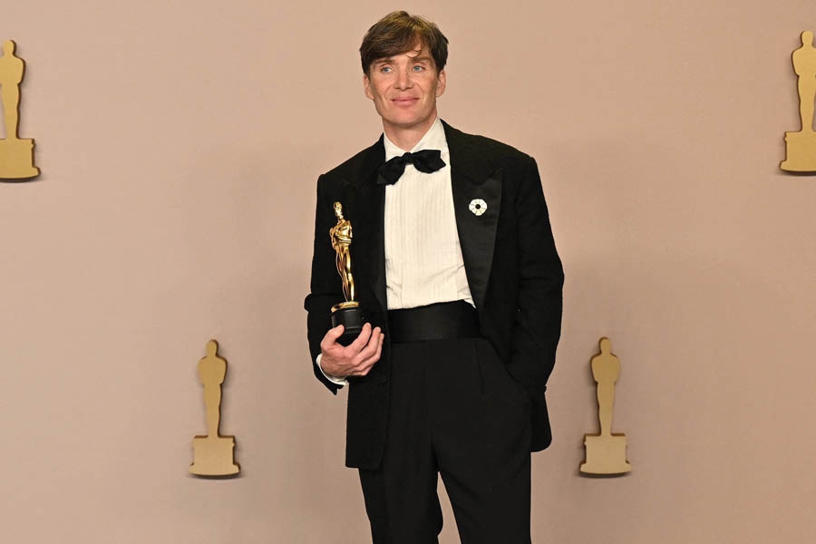 Nhìn lại Oscar 2024: 'Oppenheimer' thắng 7 giải Oscar quá dễ dàng