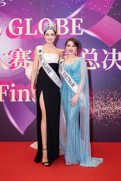 'Mrs Globe 2024': Ngọc Trang đoạt giải Hoa hậu châu Á và Trang phục dân tộc đẹp nhất