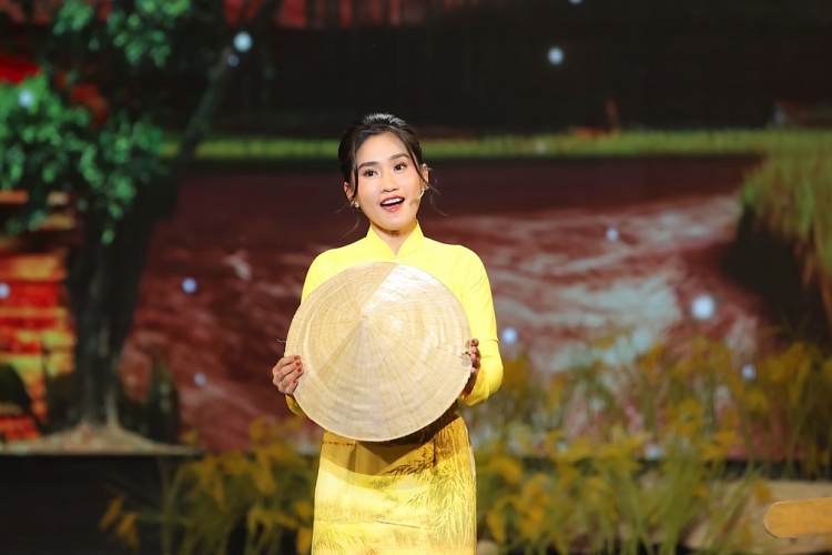 'Dấu ấn Việt': Huy Luân đốn tim người hâm mộ khi tái hiện ca khúc 'Nơi đảo xa'