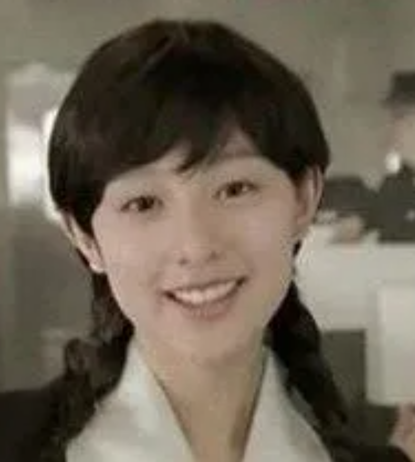 Netizen dậy sóng với ảnh cũ của sao 'Queen of Tears' Kim Ji Won