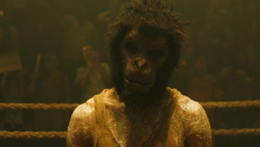 Phim hành động 'Monkey Man báo thù' từ nhà sản xuất Jordan Peele tung trailer tràn ngập cảnh đánh đấm mãn nhãn