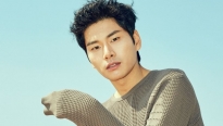 Lee Yi Kyung: ‘Tra nam’ khiến chị em ‘hoảng hốt’