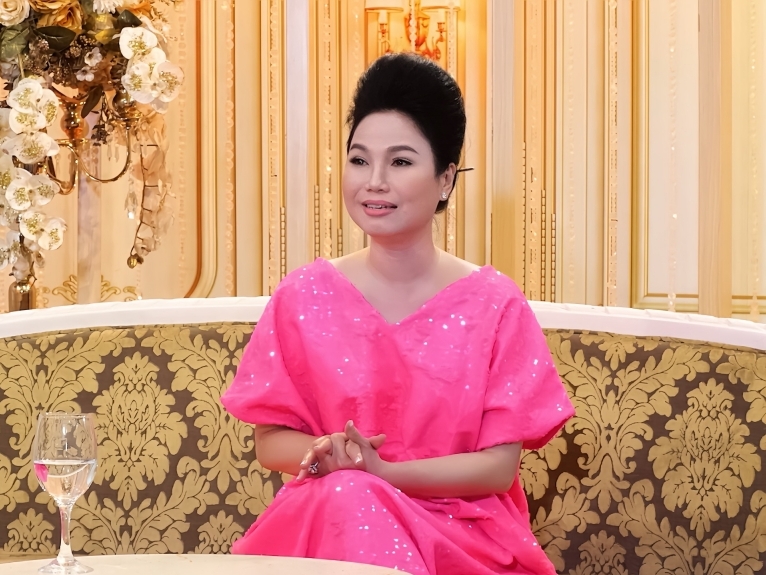Ca sĩ Thùy Trang từng bị gia đình cấm yêu, cấm hát