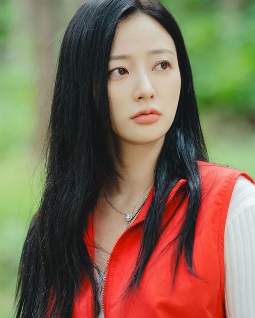 Tiểu tam 'Cô đi mà lấy chồng tôi' Song Ha Yoon thừa nhận từng bạo lực học đường
