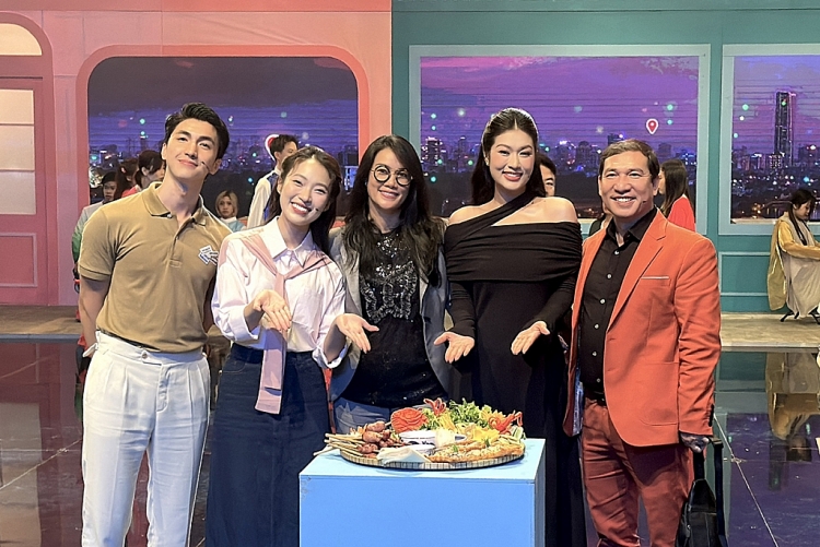 Thiên Ân quảng bá ẩm thực Việt trên chương trình truyền hình