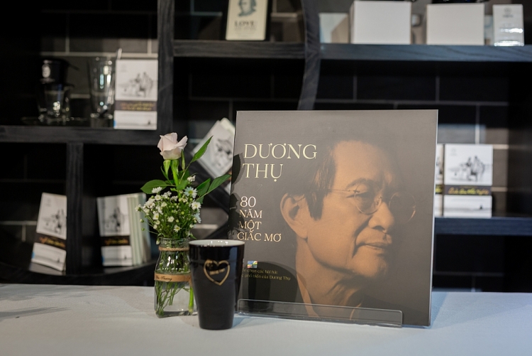 Nhạc sĩ Dương Thụ tri ân ekip thực hiện '80 năm một giấc mơ' của đời nghệ sĩ