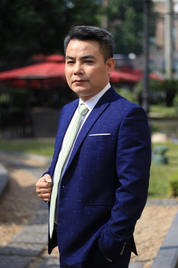 NSƯT Trịnh Mai Nguyên từ 'ông trùm phản diện' đến 'chủ tịch quyền lực' của màn ảnh Việt