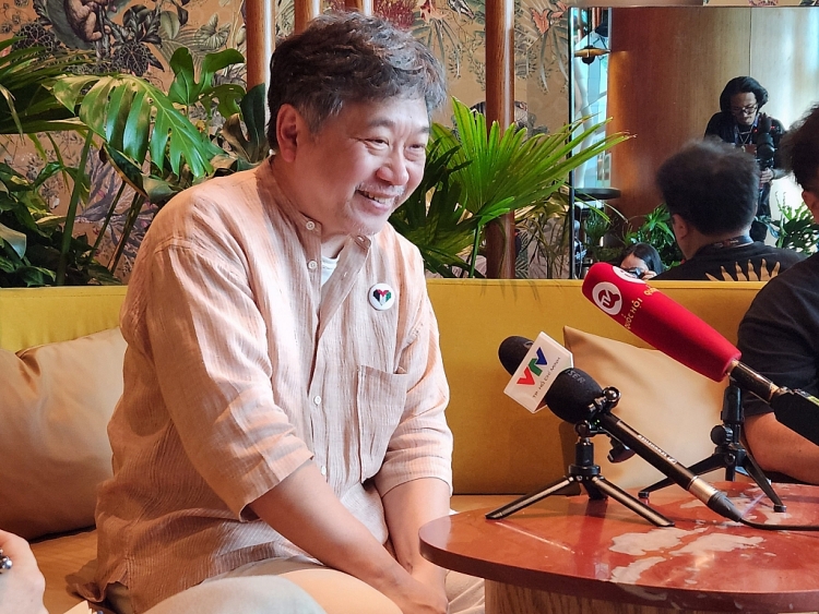 3 nhà làm phim nổi tiếng của Nhật Bản và Hàn Quốc có cuộc gặp gỡ đầu tiên với báo chí
