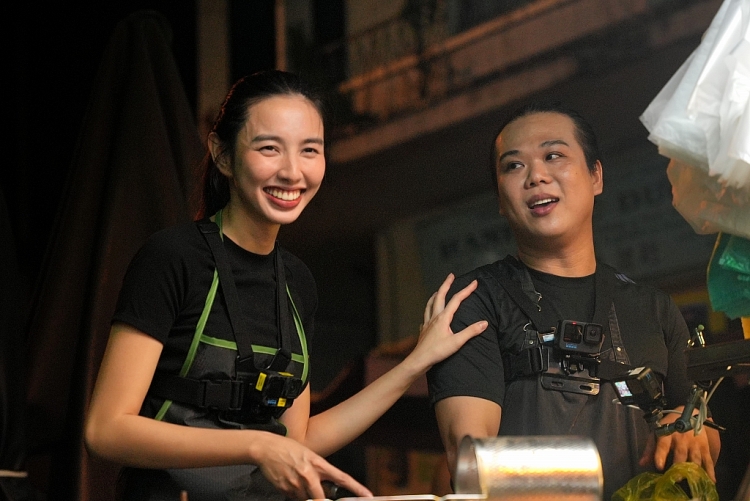 Thùy Tiên đưa văn hóa ẩm thực đặc trưng của người Hoa vào 'Đu đêm'