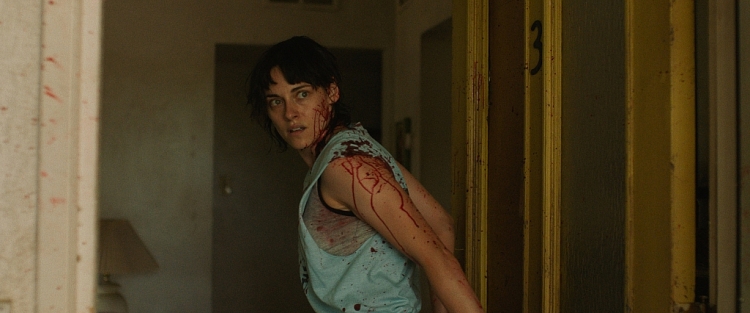 'Yêu cuồng loạn': Phim thể loại tội phạm kịch tính cùng sự trở lại của Kristen Stewart tạo nên cơn sốt mới