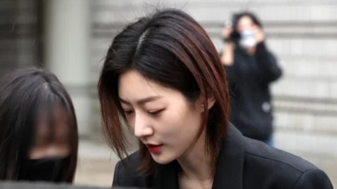 Kim Sae Ron tái xuất sau scandal say rượu lái xe