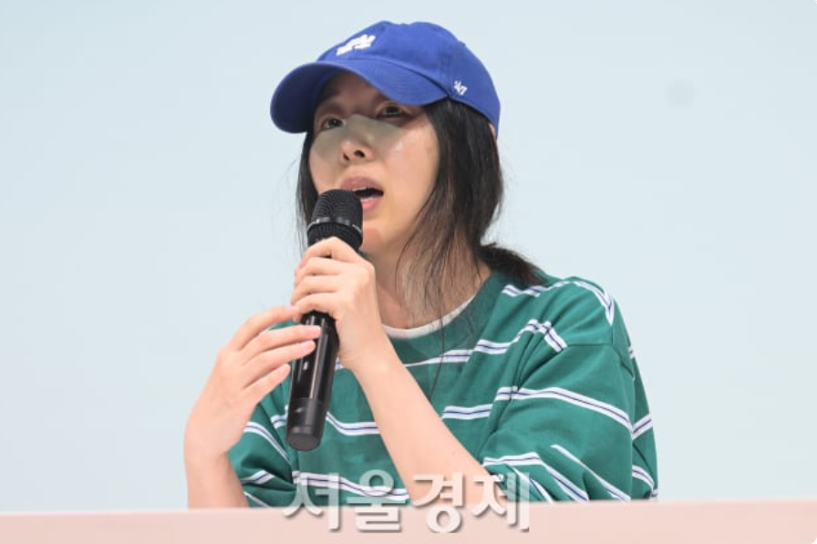 Min Hee Jin mở cuộc họp báo chưa từng có trong lịch sử K-Pop để phản bác HYBE