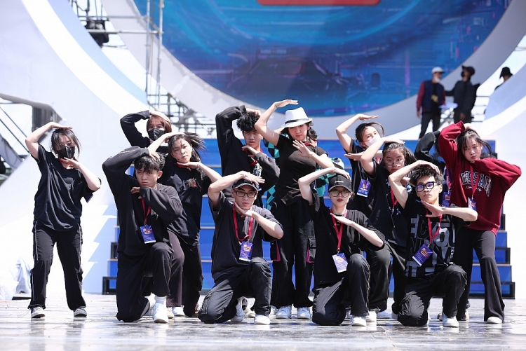 Đột nhập trước giờ G: 'Dalat Best Dance Crew 2024 - Hoa Sen Home International Cup' 'gây choáng' với sân khấu cực khủng