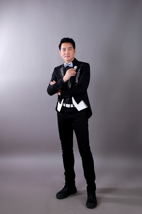 Ca sĩ Nguyễn Phi Hùng lên tiếng trước tin đồn về giới tính khi vẫn độc thân ở tuổi ngoài 45