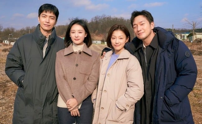Quá nhớ Kim Ji Won trong 'Queen of Tears', vậy thì đừng bỏ qua loạt phim đặc sắc này!