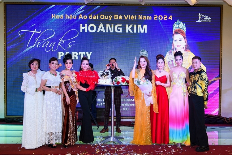'Hoa hậu áo dài quý bà Việt Nam 2024' Hoàng Kim chia sẻ tình yêu với Quốc phục Việt và việc làm thiện nguyện