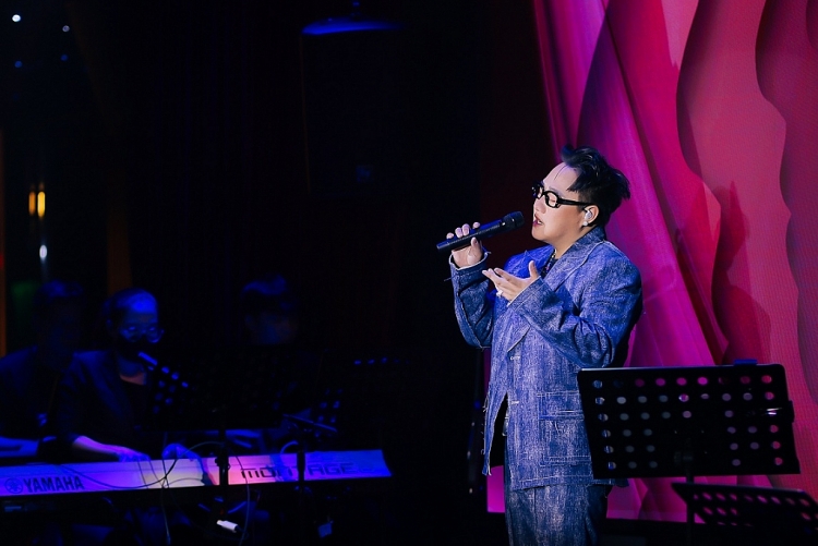 Trung Quân gây choáng khi mời Mỹ Linh, Hồ Quỳnh Hương, Hương Tràm, Thùy Chi và Suboi tham gia 'Live Concert 1689'