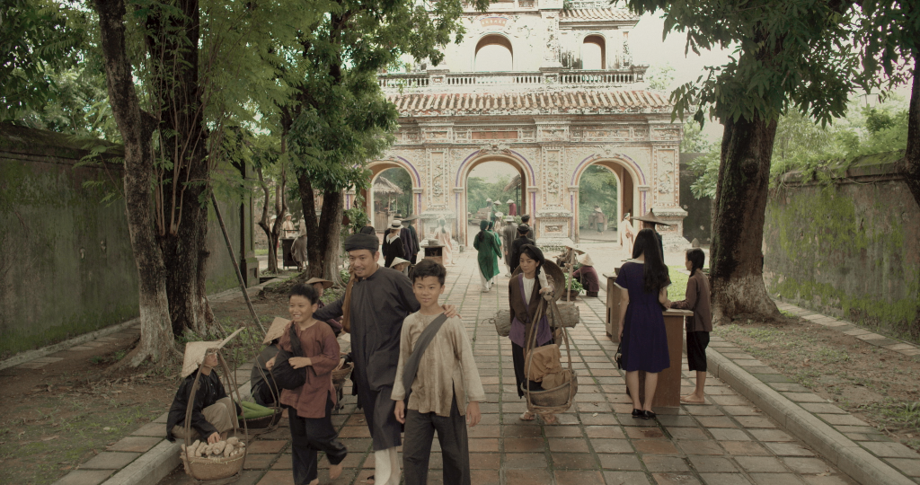 Đạo diễn Hồ Ngọc Xum: Hy vọng 'Vầng trăng thơ ấu' sẽ đem lại cảm nhận không chán cho người xem