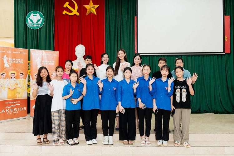 Hoa hậu Bảo Ngọc, Á hậu Trịnh Thùy Linh, Đào Hiền tham gia talkshow trong tour tuyển sinh 'Hoa hậu quốc gia Việt Nam 2024'