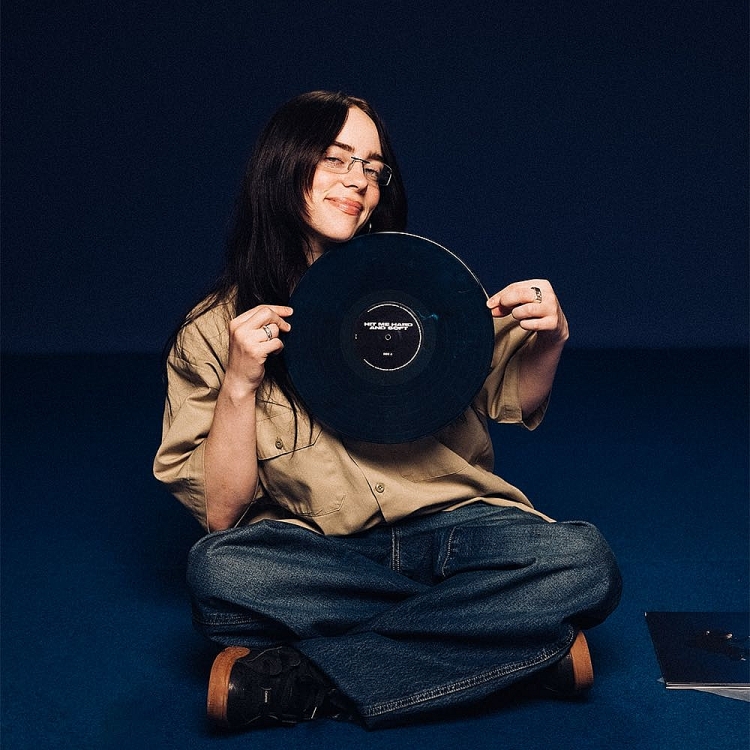 Sao Việt phấn khích khi Billie Eilish ra mắt album mới và gửi lời chào Việt Nam