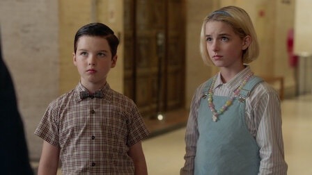 "Young Sheldon" Xem Phim Này, Bạn Sẽ Muốn “Đánh đòn” cho Sheldon Cooper Nhí Một Cái!