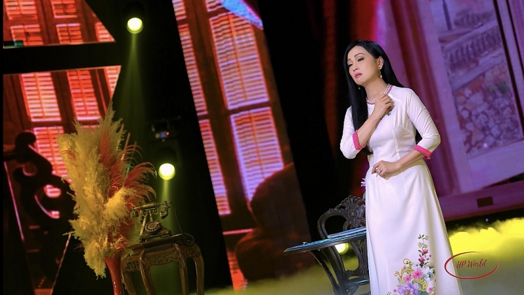 Hà Phương bắt tay với nhạc sĩ Sơn Hạ tái hiện tình yêu học trò qua ca khúc 'Màu mực tím'