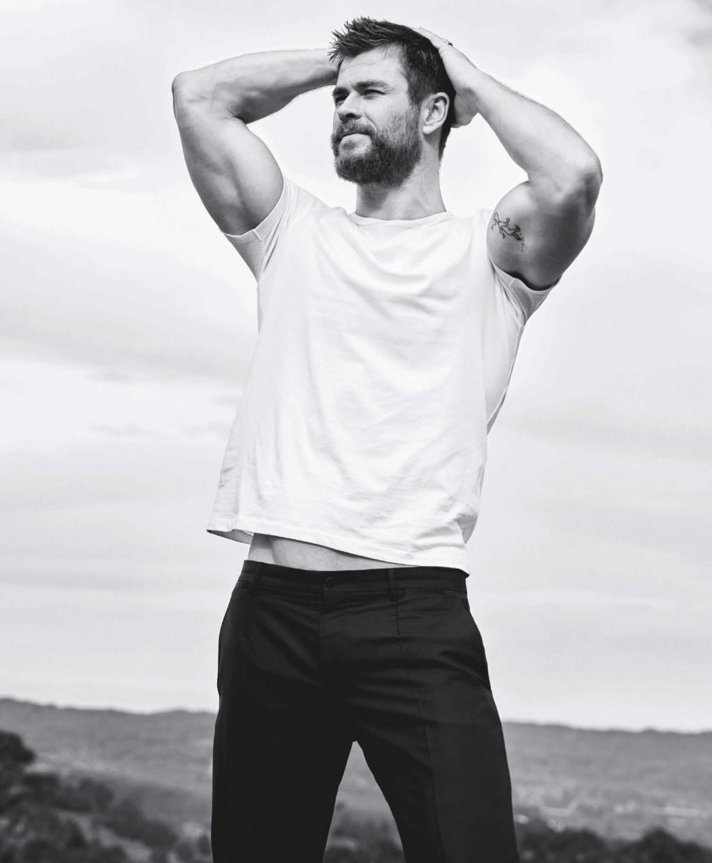 Chris Hemsworth: Nỗ lực thoát khỏi 'cái bóng' của Thần Sấm