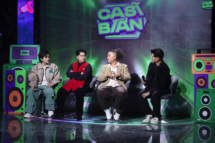 'Ca sĩ bí ẩn': Ngô Đình Nam công khai 'bạn gái tin đồn', thừa nhận sở thích hẹn hò người lớn tuổi