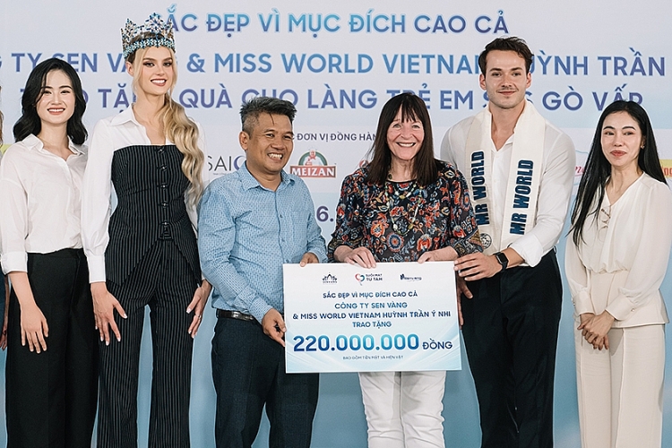 Hoa hậu Ý Nhi đi từ thiện cùng 'Miss World 2024' và 'Mr World 2019'