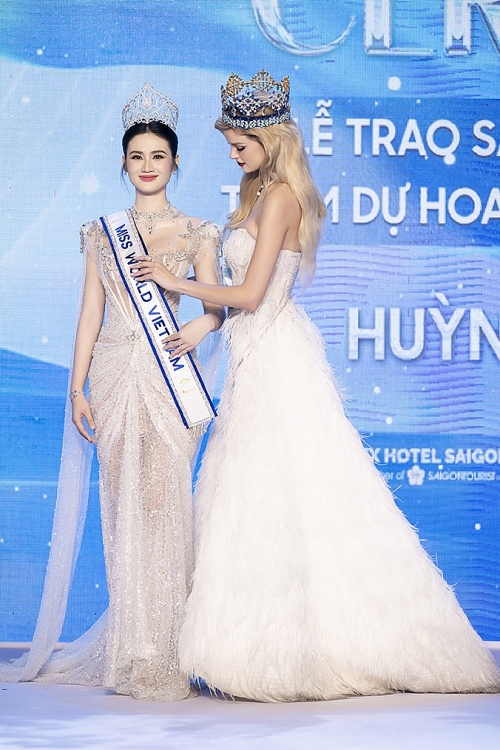 Hoa hậu Ý Nhi nhận sash 'Miss World Vietnam', đại diện Việt Nam tại 'Hoa hậu thế giới' lần thứ 72