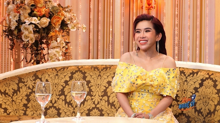 Bình Tinh: Chạy show bao nhiêu 'đổ hết tiền' vào đoàn cải lương Huỳnh Long