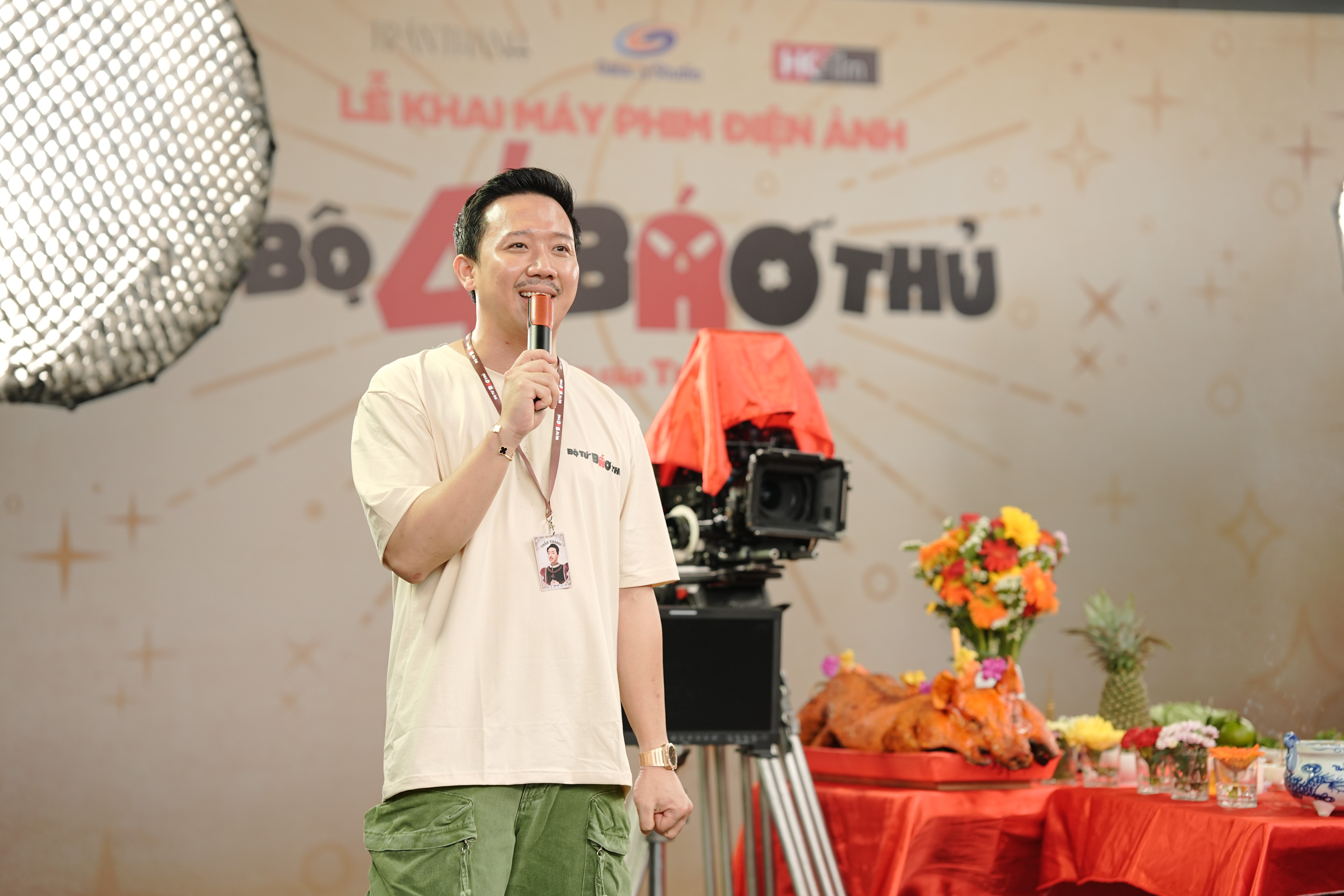 Đạo diễn Trấn Thành khai máy phim Tết 2025 ‘Bộ 4 báo thủ'