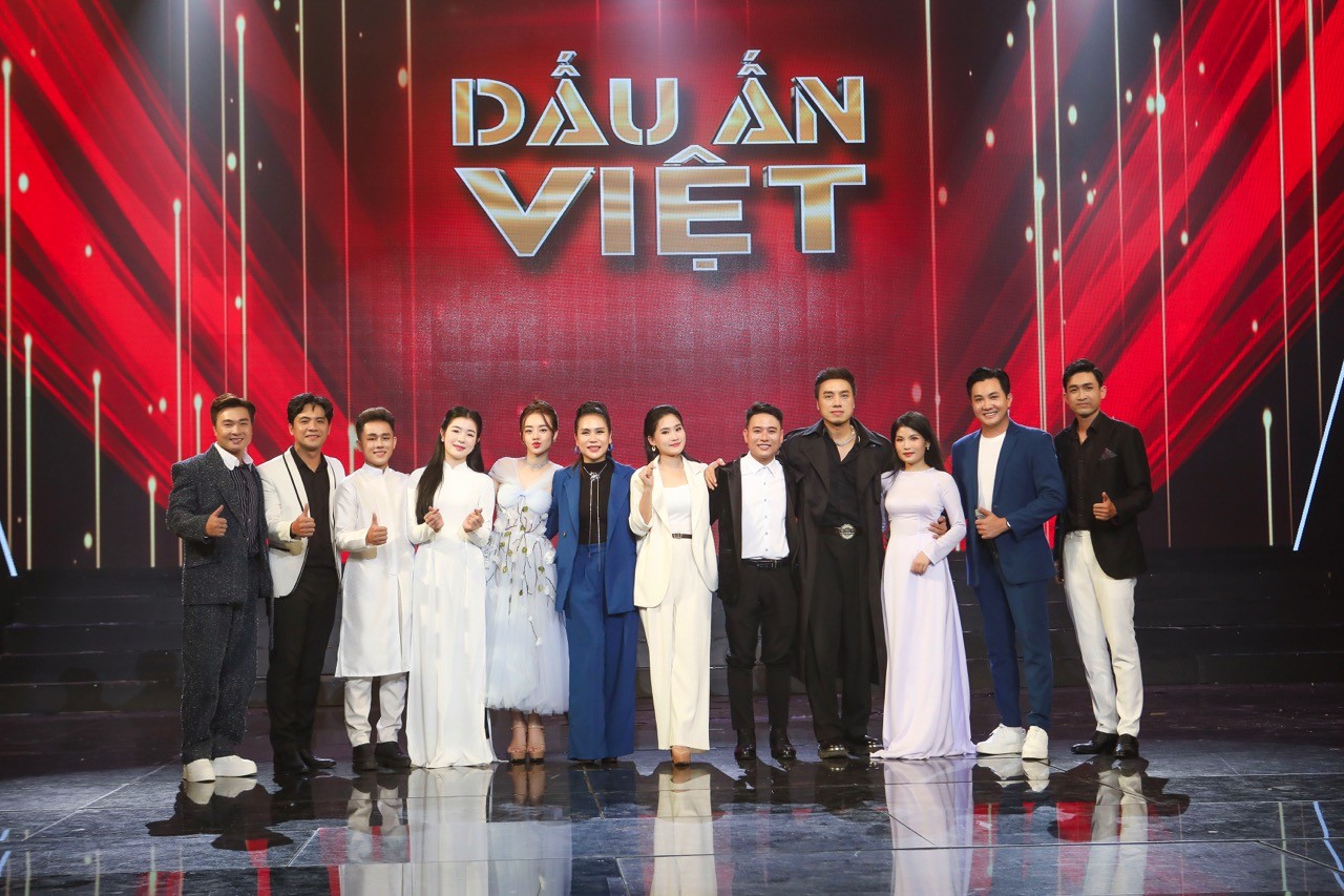 'Dấu ấn Việt' chung kết 2: Nghẹt thở với phần công bố 4 thí sinh bước vào vòng nguy hiểm