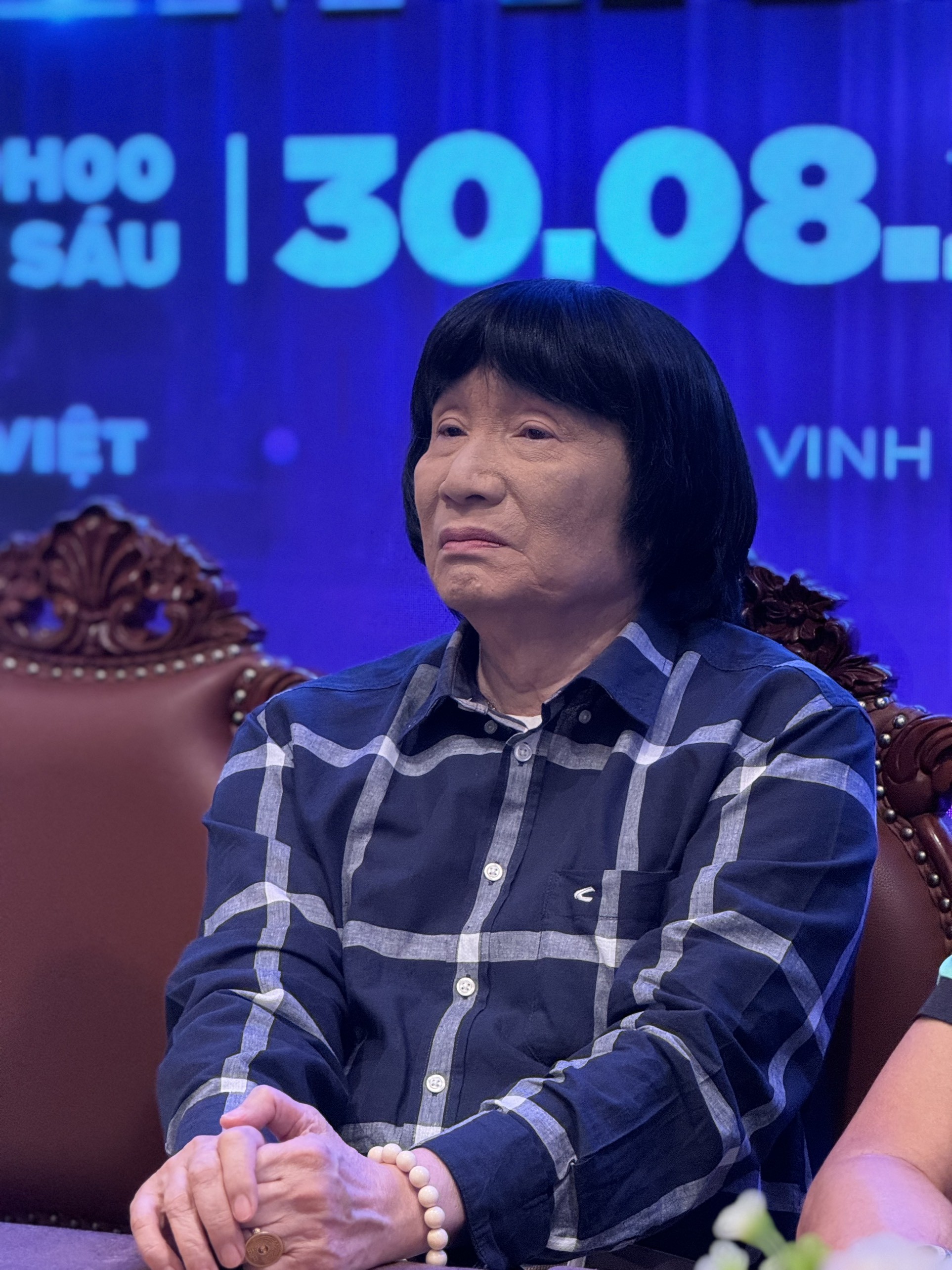 NSND Minh Vương và NSND Lệ Thủy lần đầu kết hợp trích đoạn 'Người tình trên chiến trận' trong liveshow 'Đêm huyền thoại'