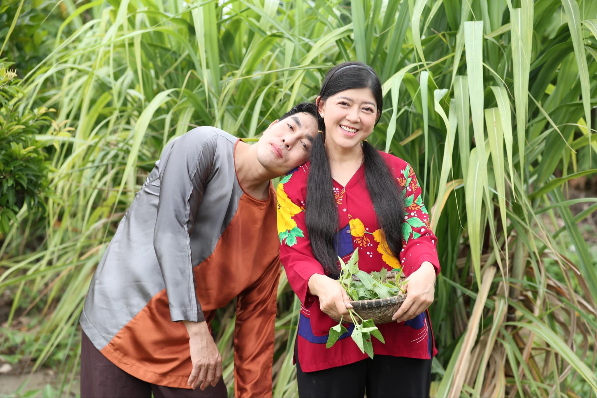 Hoa hậu Bích Trâm, Nguyệt Ánh, Tuyền Mập... đồng loạt giúp Hồ Minh Tài ra mắt MV 'Thôi em đừng khóc'