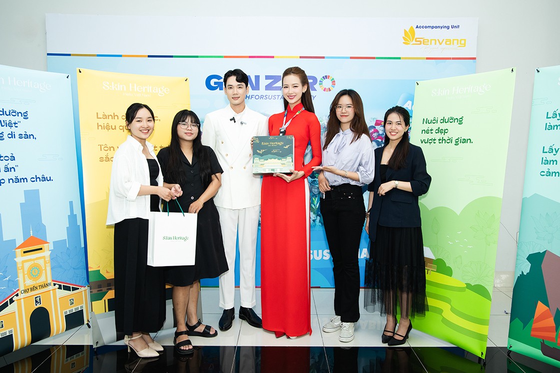 Hoa hậu Bảo Ngọc thực hiện 'Cam kết Xanh' cùng sinh viên trong nước và quốc tế