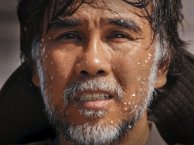 Quyền Linh nuôi râu quai nón, giảm hơn 20kg để làm ông diêm dân trong phim 'Hai Muối'