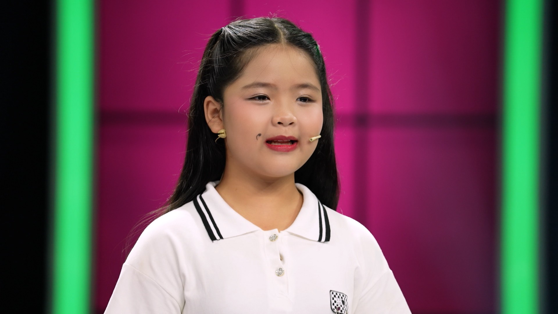 Đối đáp thông minh, duyên dáng cô bé Yến Linh chiến thắng tập 4 'Tuyệt kỹ tiếu lâm'