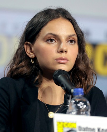 Điều chưa biết về Dafne Keen   con gái 'cực cầu' của W