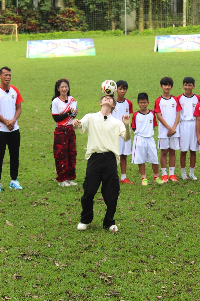 Vũ Thịnh hâm mộ Công Phượng, tiết lộ Văn Toàn ngoài đời không 'máu chiến' như trên sân cỏ