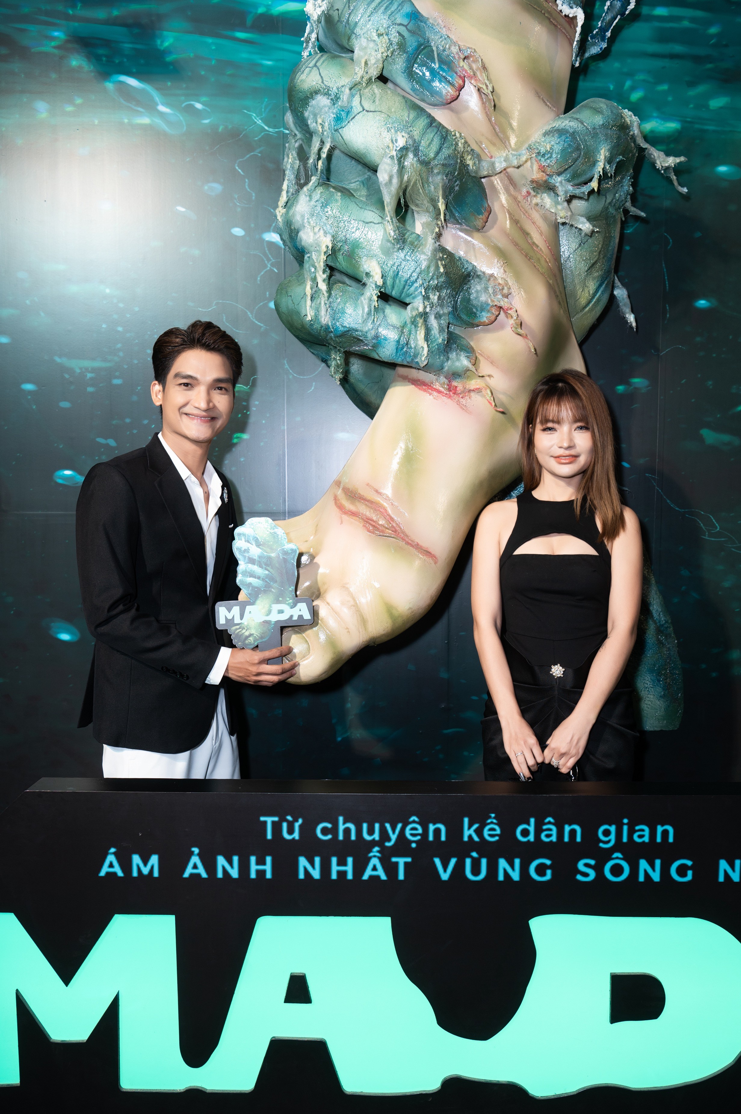 Việt Hương: 36 ngày lặn ngụp dưới nước, vớt xác, tìm con đối diện sinh tử