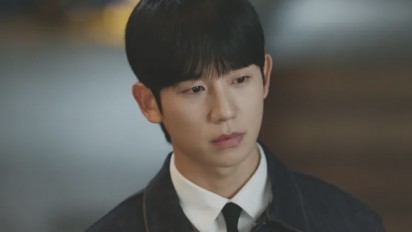 'Love Next Door' của Jung Hae In khiến khán giả phẫn nộ