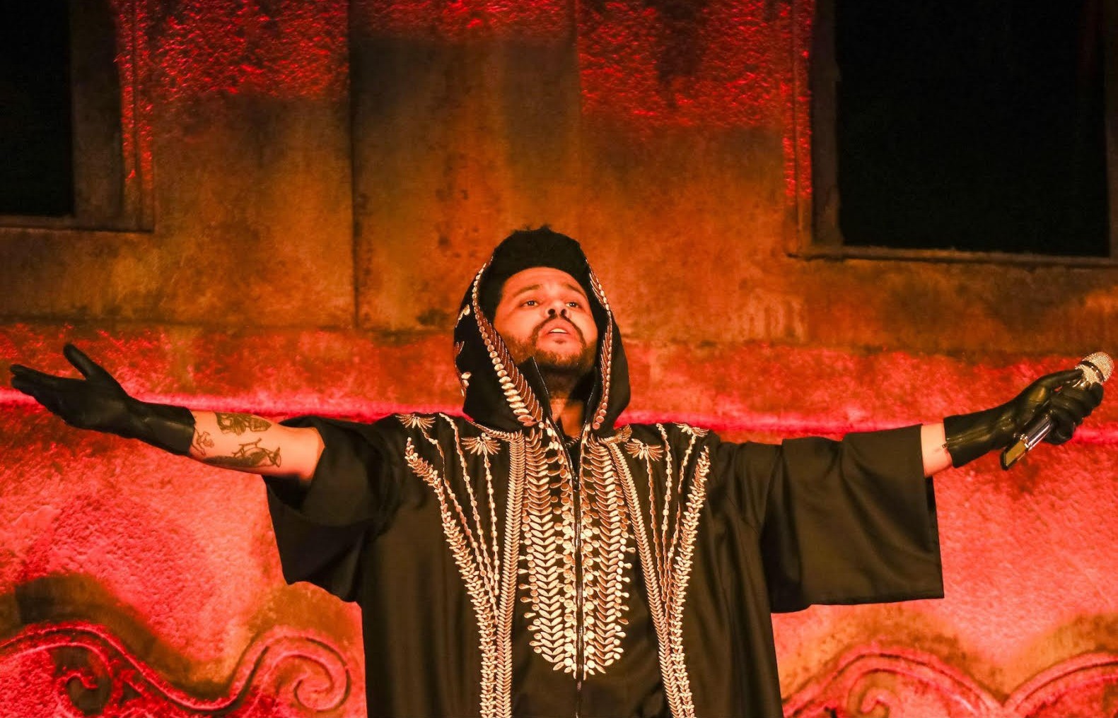 Chỉ trong 1 concert, The Weeknd tiết lộ 9 bài mới được dự đoán sẽ phát hành trong album sắp tới