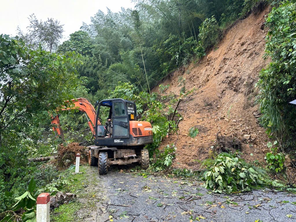 Lương Thùy Linh gửi tấm chân thành về Cao Bằng giữa thiệt hại bão lũ