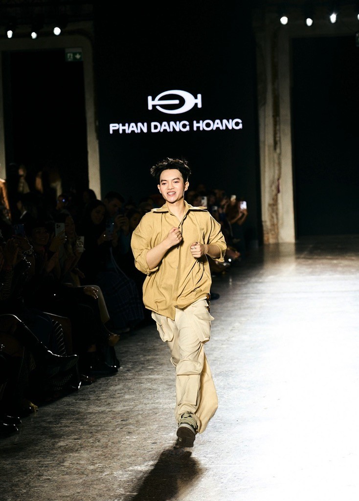 NTK Phan Đăng Hoàng cùng Hangsilk gây tiếng vang tại 'Milano Fashion Week 2025'