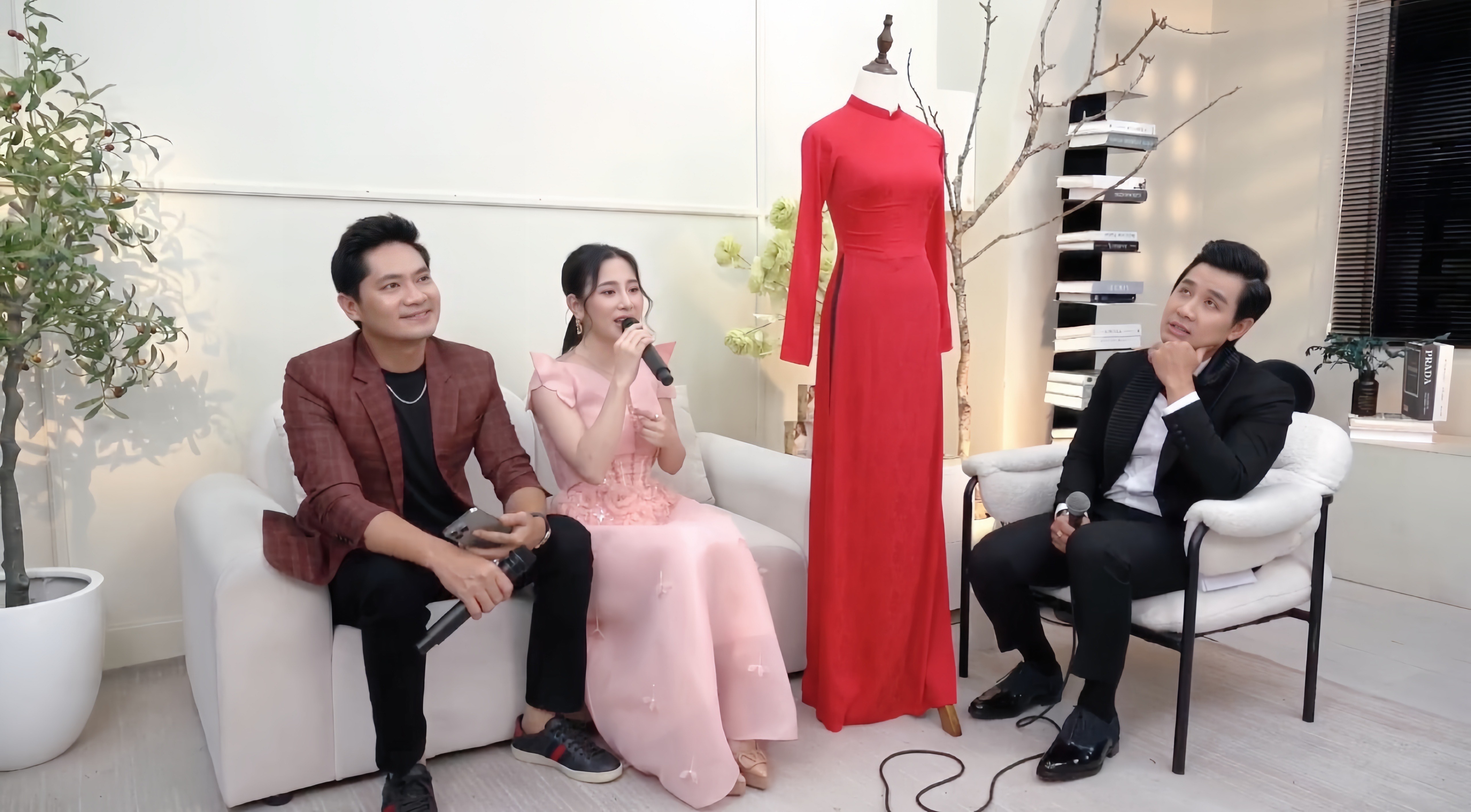 'Ngọc nữ bolero' Tố My vỡ òa khi  tổ chức đêm nhạc đấu giá được hơn 700 triệu đồng ủng hộ đồng bào miền Bắc