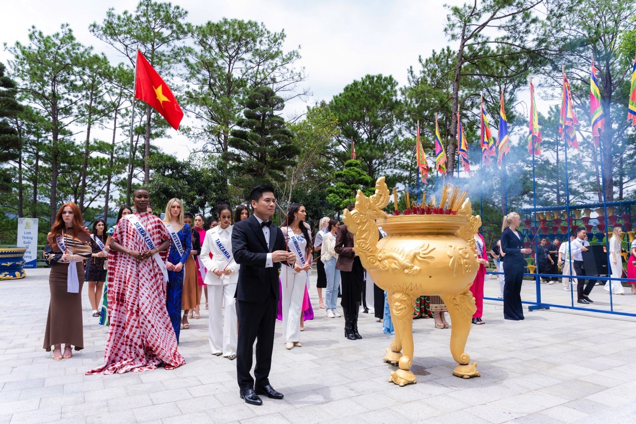 'Miss Cosmo 2024': Hào hứng trải nghiệm du lịch Đà Lạt, thí sinh say đắm vẻ đẹp thơ mộng của Thành phố ngàn hoa