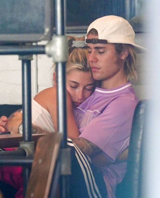 'Tua nhanh' chuyện tình Justin Bieber - Hailey Bieber: 'Yêu em bằng tất cả những gì anh có!'