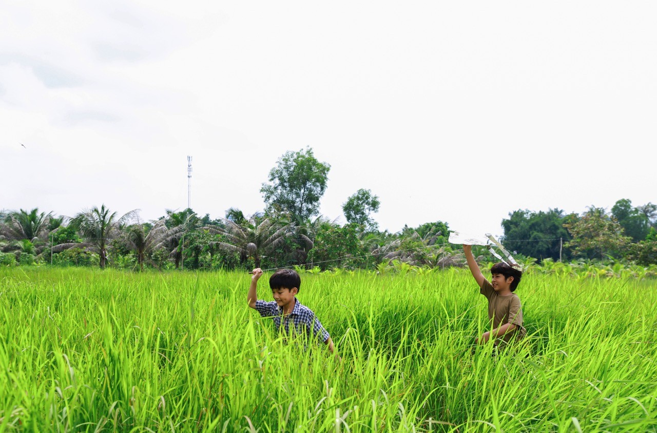 Trương Trần Anh Duy kết hợp Nguyễn Hồng Thuận ra mắt MV mới: Rơi nước mắt vì một điều quá bình dị