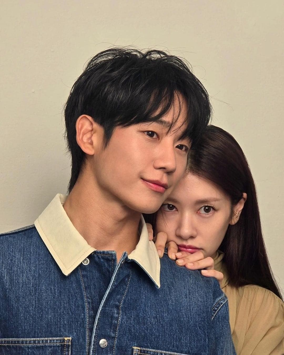 Vì sao Jung Hae In và Jung So Min lại được fan 'đẩy thuyền' mạnh đến vậy?